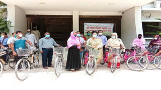 মনোহরদীতে  লাইভস্টক সার্ভিস প্রোভাইডারগণদের মধ্যে বাইসাইকেল বিতরণ